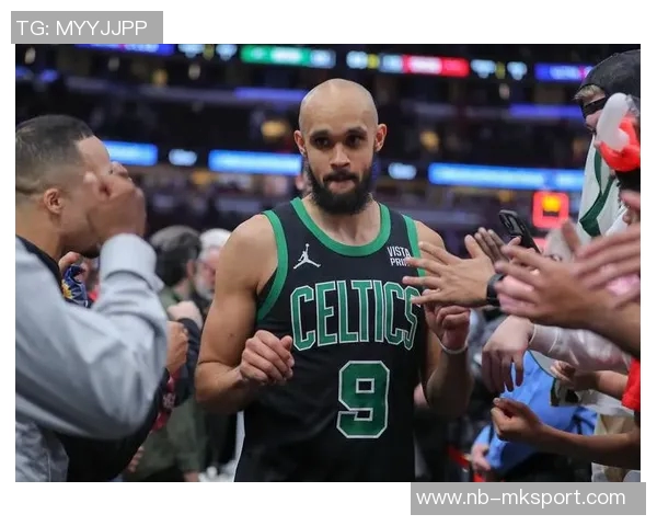 德里克怀特错失关键三分表现不佳全场21投仅7中并送出4次失误 德里克怀特错失关键三分表现不佳全场21投仅7中并送出4次失误