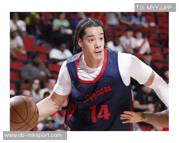 豪泽三分球表现出色感受良好每次出手都充满信心展现最佳状态 豪泽三分球表现出色感受良好每次出手都充满信心展现最佳状态