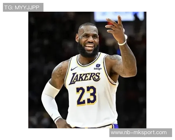 41岁老将詹姆斯背靠背表现依旧出色场均32分钟贡献27分6板8助 41岁老将詹姆斯背靠背表现依旧出色场均32分钟贡献27分6板8助