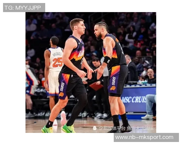 邓恩称布克与狄龙如冰火组合前者冷酷无情后者充满活力展现完美对比